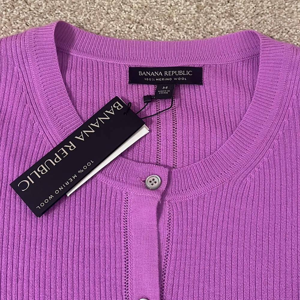 Banana Republic merino wool cardigan. Size medium. New! - Picture 3 of 4
